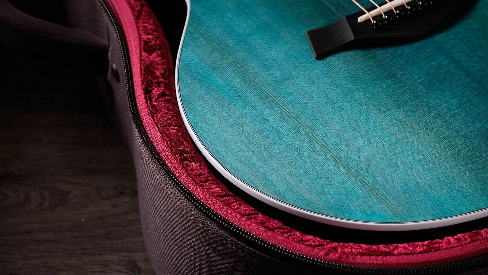 214ce Plus Special Edition, Trans Blue Sapele Acoustic-Electric